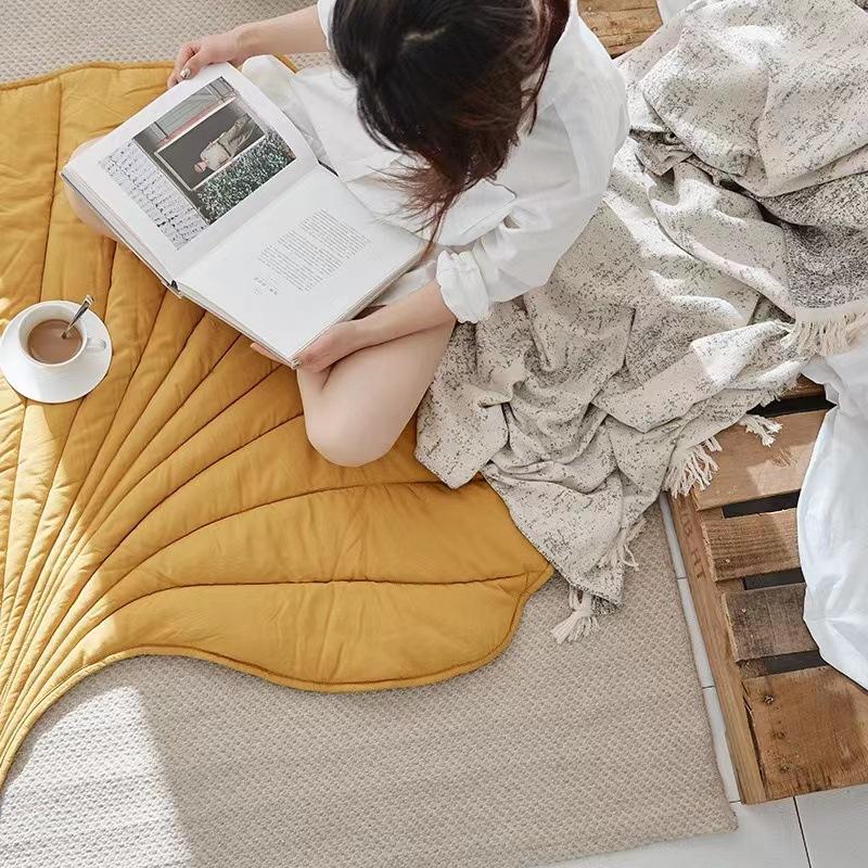 Ins Leaf Bay Window Cushion Rug Nordic Soft Cotton Summer Quilt Baby Play Mat Kids Bedroom Nursery Decor Blanket Photo Props
Ins Leaf Bay Window Cushion Rug Nordic Soft Cotton Summer Quilt Baby Play Mat Kids Bedroom Nursery Decor Blanket Photo Props