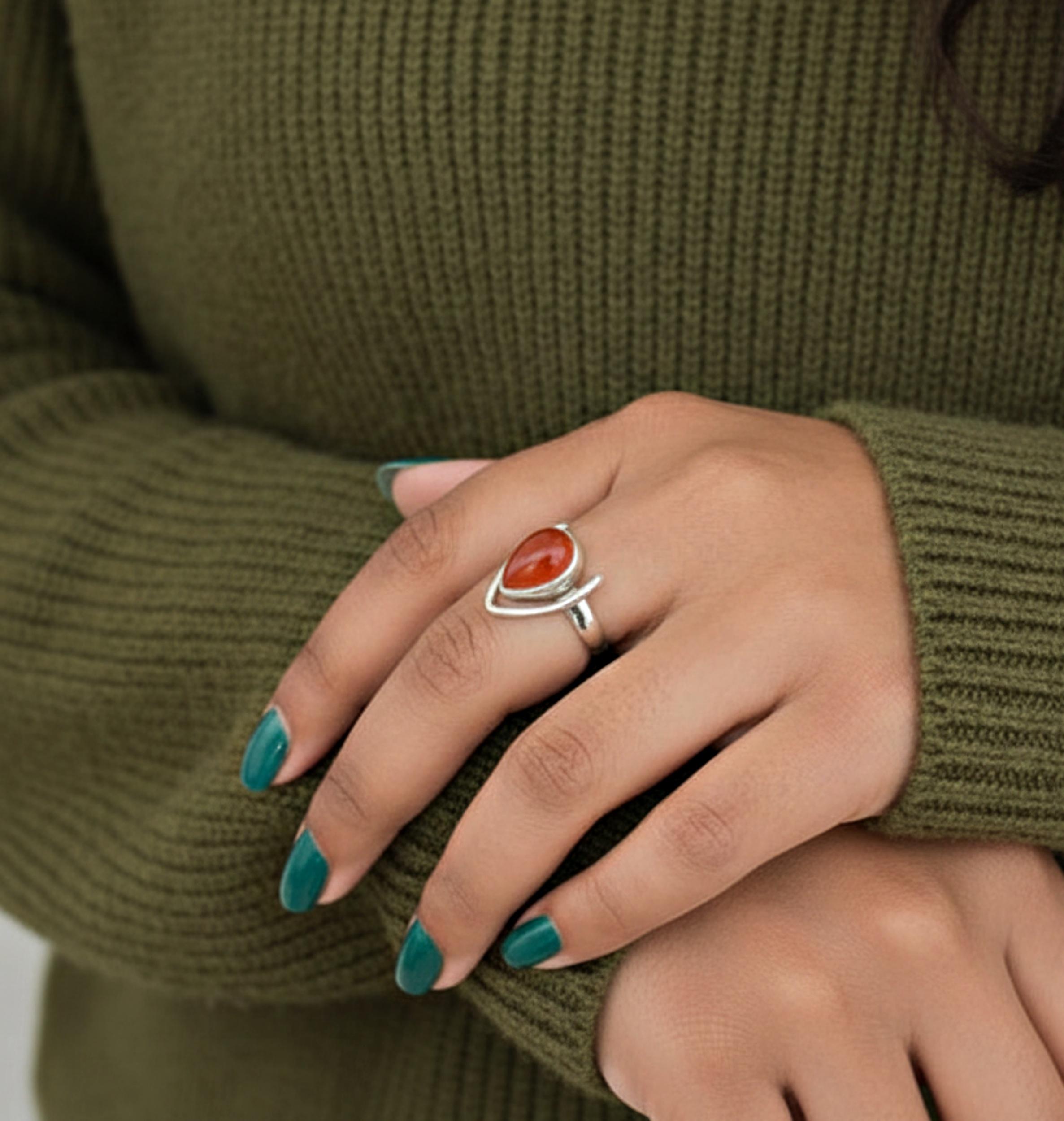 Red Carnelian Pear Statement Ring: 925 Sterling Silver Jewelry, Minimalist Modern Boho Ring 12 серебряный
Red Carnelian Pear Statement Ring: 925 Sterling Silver Jewelry, Minimalist Modern Boho Ring 12 серебряный