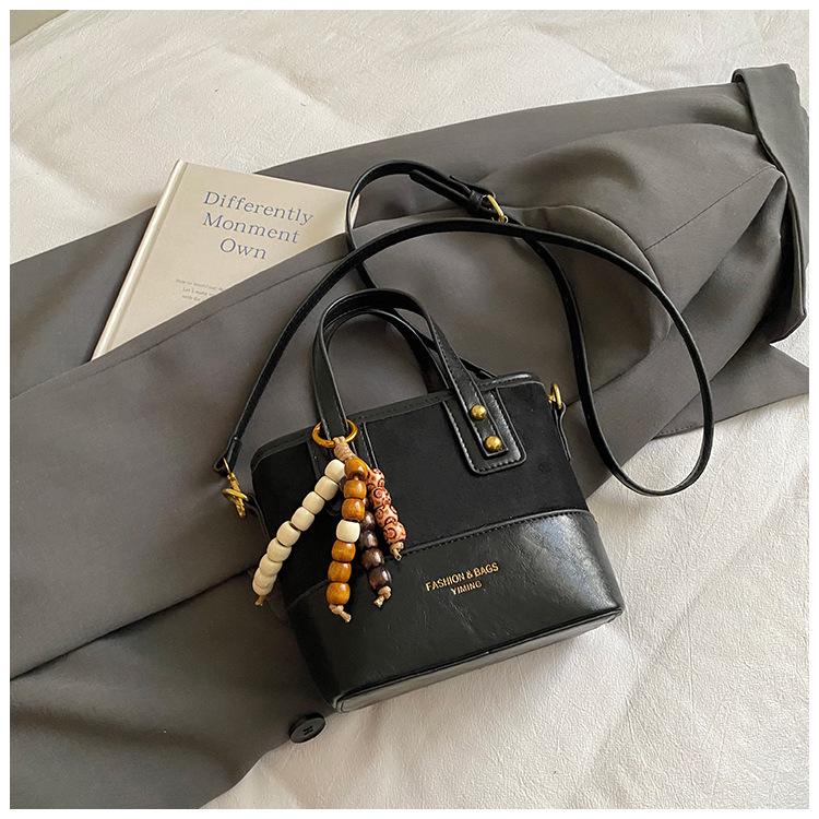 Bucket bag women s winter new casual niche simple and exquisite shoulder bag crossbody bag чорний
Bucket bag women s winter new casual niche simple and exquisite shoulder bag crossbody bag чорний