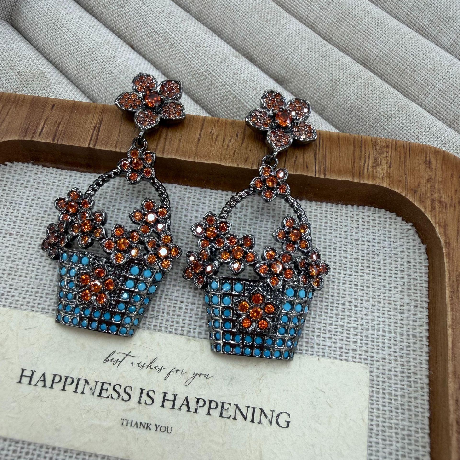 French Pastoral Earrings Flower Basket Shape Advanced Sense Earrings Temperament Exquisite Flower Niche Design Earrings Jewelry
French Pastoral Earrings Flower Basket Shape Advanced Sense Earrings Temperament Exquisite Flower Niche Design Earrings Jewelry