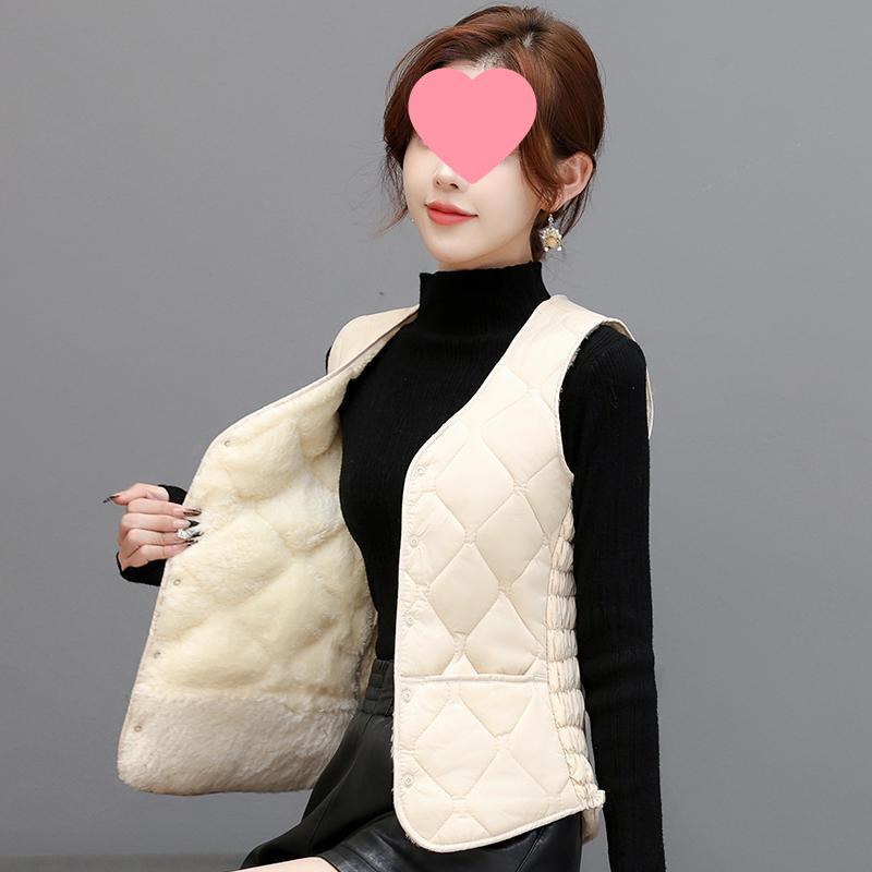 Korean Style Women s Thickened Cotton Vest, Slim Fit, Plus Velvet, Autumn/Winter 2025 Design 3XL (110-120 Jin recommended) брудно-білий
Korean Style Women s Thickened Cotton Vest, Slim Fit, Plus Velvet, Autumn/Winter 2025 Design 3XL (110-120 Jin recommended) брудно-білий