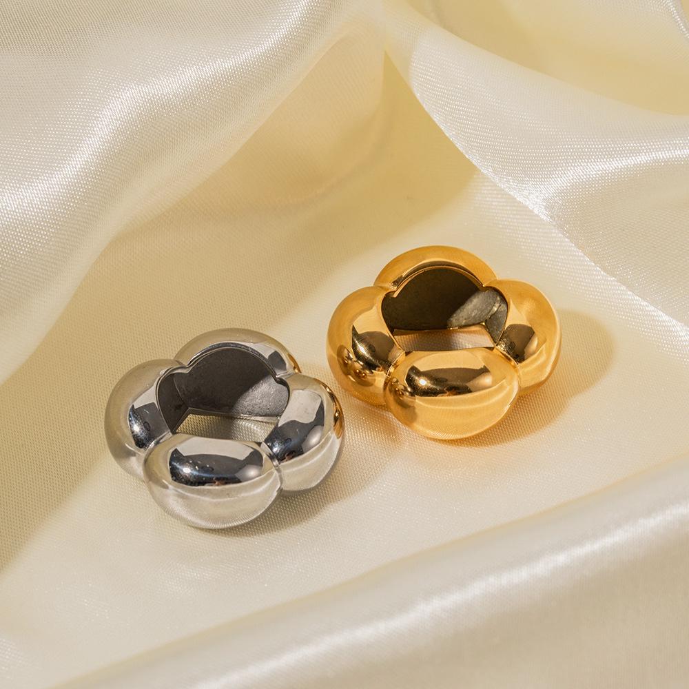 INS Trend 18K Gold Stainless Steel Openwork Flower Ring - European & American Light Luxury High-End Jewelry Size 6
INS Trend 18K Gold Stainless Steel Openwork Flower Ring - European & American Light Luxury High-End Jewelry Size 6