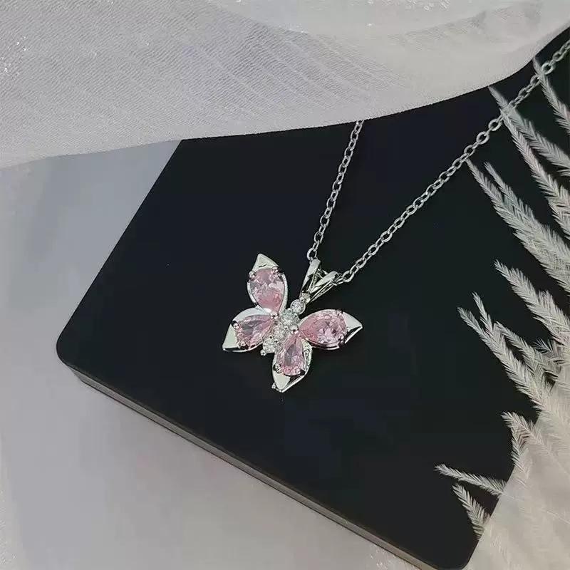 New Luxury Inlay Zircon Butterfly Pendant Necklace Stainless Steel Do Not Fade Clavicle Chain for Women Sweet Charm Zircon Gift розовый/медный
New Luxury Inlay Zircon Butterfly Pendant Necklace Stainless Steel Do Not Fade Clavicle Chain for Women Sweet Charm Zircon Gift розовый/медный