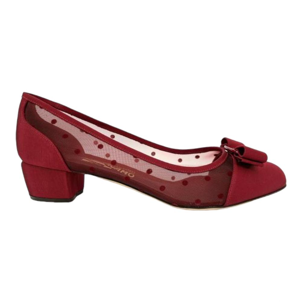 Ferragamo Salvatore Ferragamo Vara DotS Women S 724111 Red pumpS Multi US 5.5/Regular
Ferragamo Salvatore Ferragamo Vara DotS Women S 724111 Red pumpS Multi US 5.5/Regular