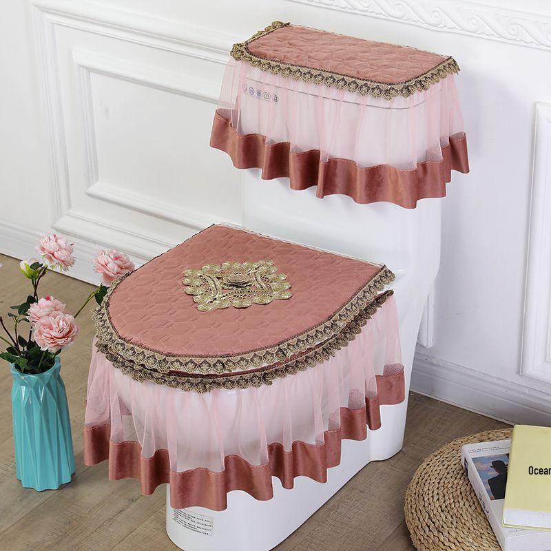 Универсальный набор из трех предметов для унитаза: Пылезащитный чехол, подушка для сиденья и чехол для крышки на все сезоны Length 45 cm
Универсальный набор из трех предметов для унитаза: Пылезащитный чехол, подушка для сиденья и чехол для крышки на все сезоны Length 45 cm