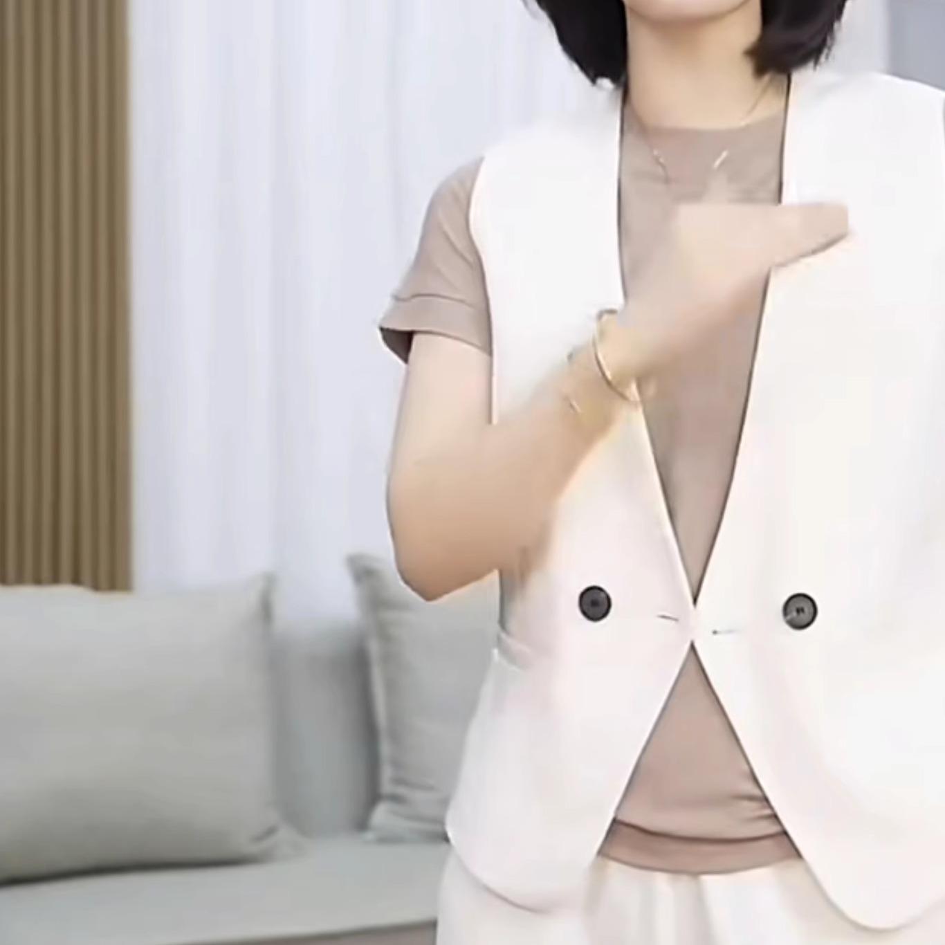 2024 Women s Black Double-Breasted Slim Fit Sleeveless Waistcoat - Spring/Autumn Vest 3XL (under 140 pounds) білий
2024 Women s Black Double-Breasted Slim Fit Sleeveless Waistcoat - Spring/Autumn Vest 3XL (under 140 pounds) білий