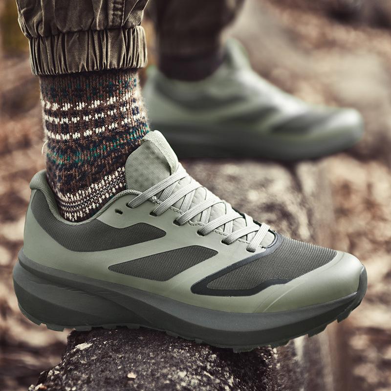 Classic outdoor waterproof and non-slip off-road hiking sneakers fashion and lightweight casual men s shoes 36 чёрный
Classic outdoor waterproof and non-slip off-road hiking sneakers fashion and lightweight casual men s shoes 36 чёрный