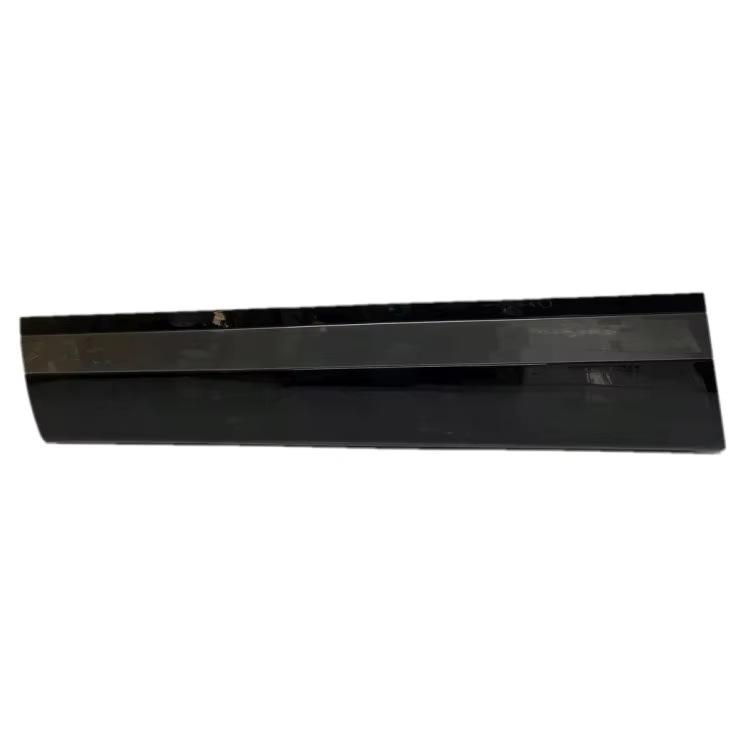 LR107752 & LR107754 fit Land Rover Range Rover Velar door trim. LR107752 and LR107754
LR107752 & LR107754 fit Land Rover Range Rover Velar door trim. LR107752 and LR107754