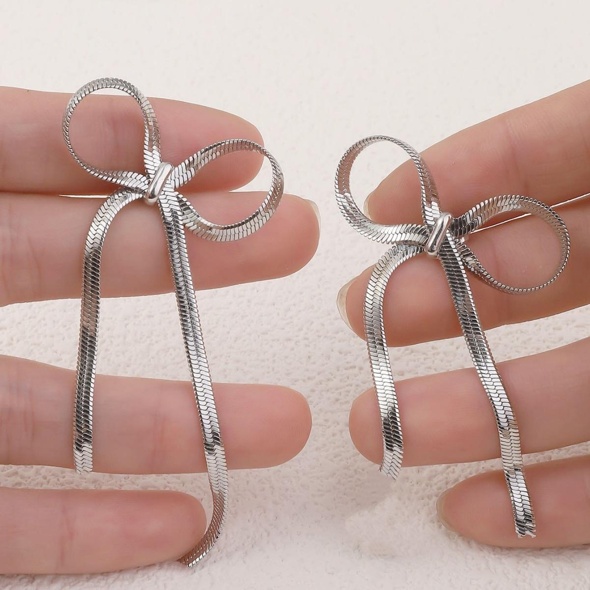 Minimalist European Style Luxury Earrings, Gold Bow Tassel Long Dangle Design for Office Women серебряный
Minimalist European Style Luxury Earrings, Gold Bow Tassel Long Dangle Design for Office Women серебряный