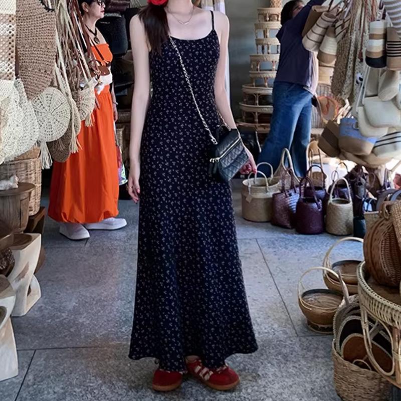 Xiao Jun Jun Summer Floral Spaghetti Strap Dress - New Color, Great Fit, Perfect for Travel M
Xiao Jun Jun Summer Floral Spaghetti Strap Dress - New Color, Great Fit, Perfect for Travel M