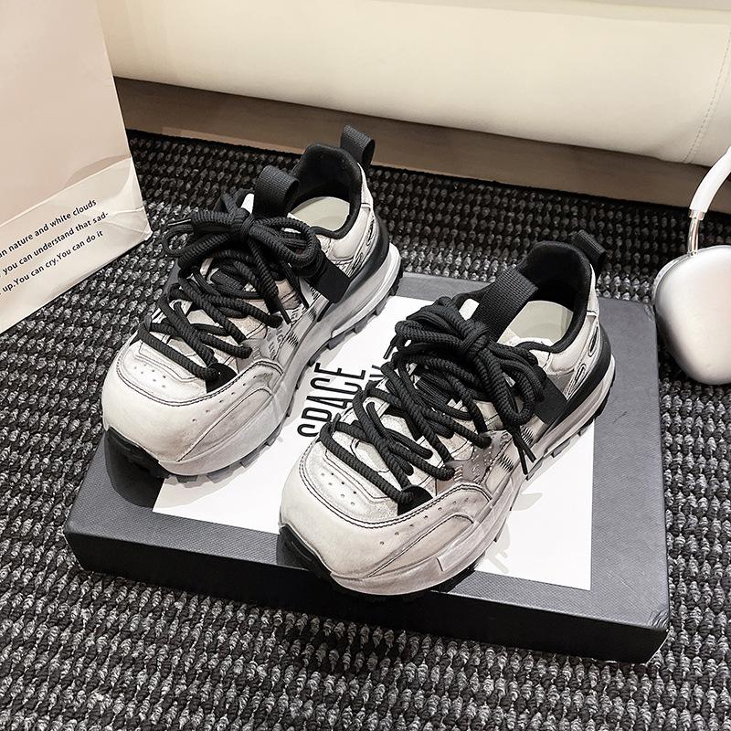 Thick-soled new women s 2025 new small height increase Internet celebrity explosion leather versatile casual sports dad shoes 40 чёрный
Thick-soled new women s 2025 new small height increase Internet celebrity explosion leather versatile casual sports dad shoes 40 чёрный