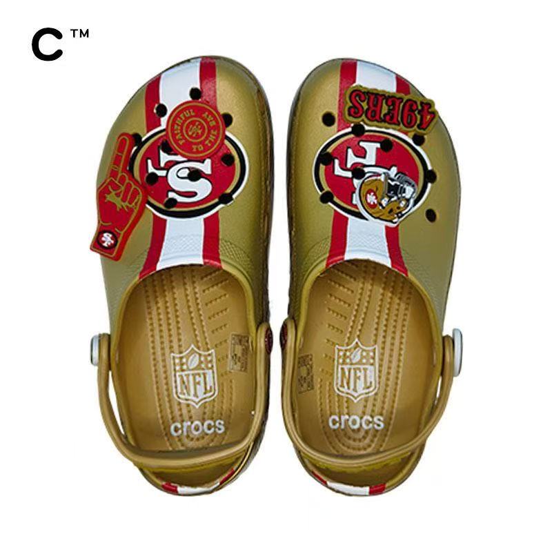 Crocs Classic NFL Kids Shoes Unisex Slippers 45-46(M11) коричневий
Crocs Classic NFL Kids Shoes Unisex Slippers 45-46(M11) коричневий