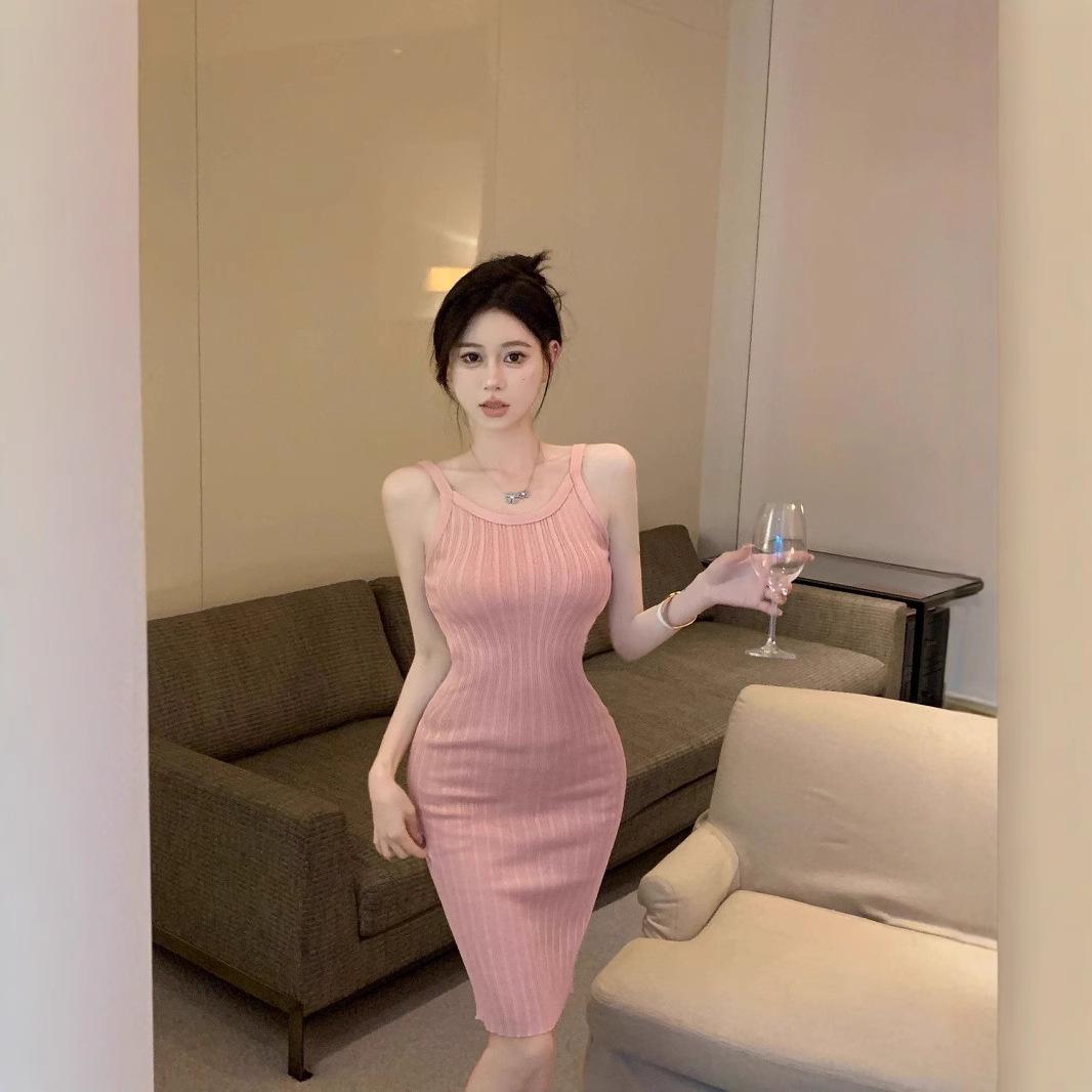 Elegant Summer Knit Dress: Sexy Slimming Camisole for Women One Size (Suggested for under 125 jin)
Elegant Summer Knit Dress: Sexy Slimming Camisole for Women One Size (Suggested for under 125 jin)