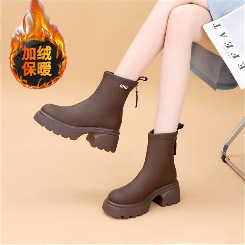 Мягкие кожаные ботинки Martin женские 2024 новые тонкие не устающие ноги толстые подошвы увеличивают Челси сзади молния короткие ботинки модные ботинки 40
Мягкие кожаные ботинки Martin женские 2024 новые тонкие не устающие ноги толстые подошвы увеличивают Челси сзади молния короткие ботинки модные ботинки 40