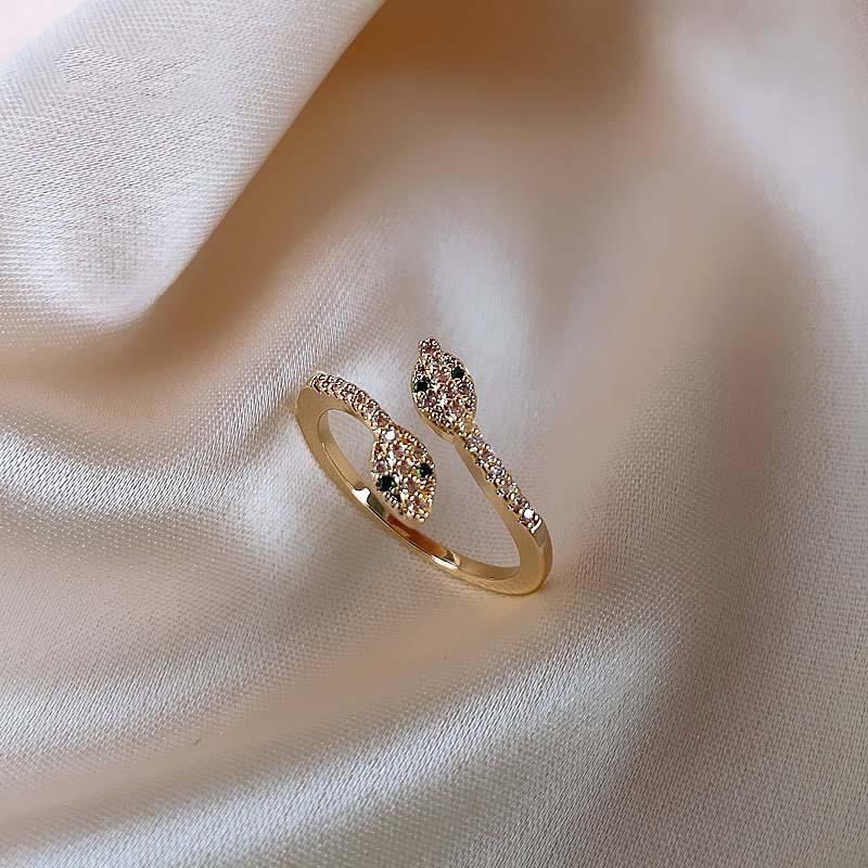 Korean version of diamond-encrusted double-headed serpentine open ring, fashionable Internet celebrity with the same index finger ring, niche cold
Korean version of diamond-encrusted double-headed serpentine open ring, fashionable Internet celebrity with the same index finger ring, niche cold