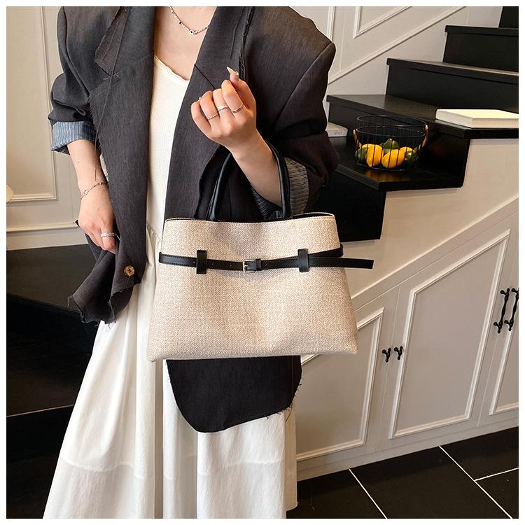 Премиальная сумка Maillard женская весна 2025 текстура матовая ручная сумка большой вместимости сумка-тоут для поездок на работу серый
Премиальная сумка Maillard женская весна 2025 текстура матовая ручная сумка большой вместимости сумка-тоут для поездок на работу серый