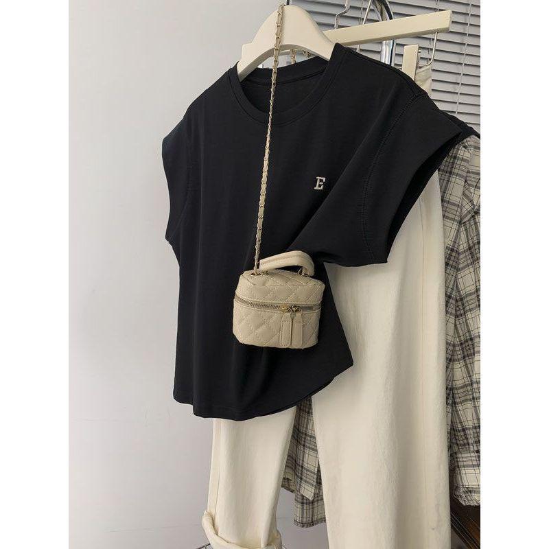 Women s Black Cap-Sleeve Embroidered Cotton Slimming T-Shirt - New Summer Design L (50-57.5kg)
Women s Black Cap-Sleeve Embroidered Cotton Slimming T-Shirt - New Summer Design L (50-57.5kg)
