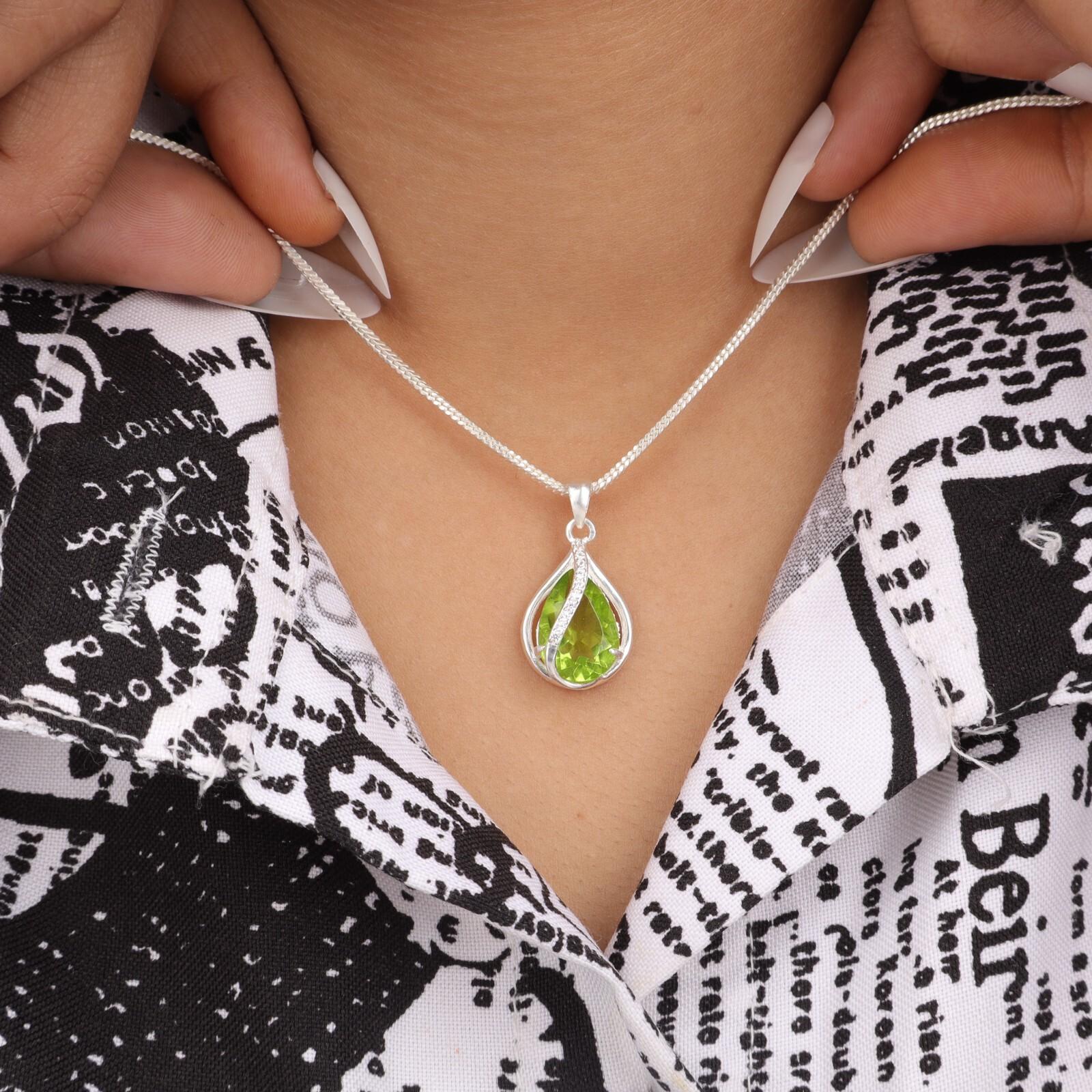 Peridot Gemstone 925 Sterling Silver Jewelry Zircon Pendant For Anniversary Gift CZP-7-9
Peridot Gemstone 925 Sterling Silver Jewelry Zircon Pendant For Anniversary Gift CZP-7-9