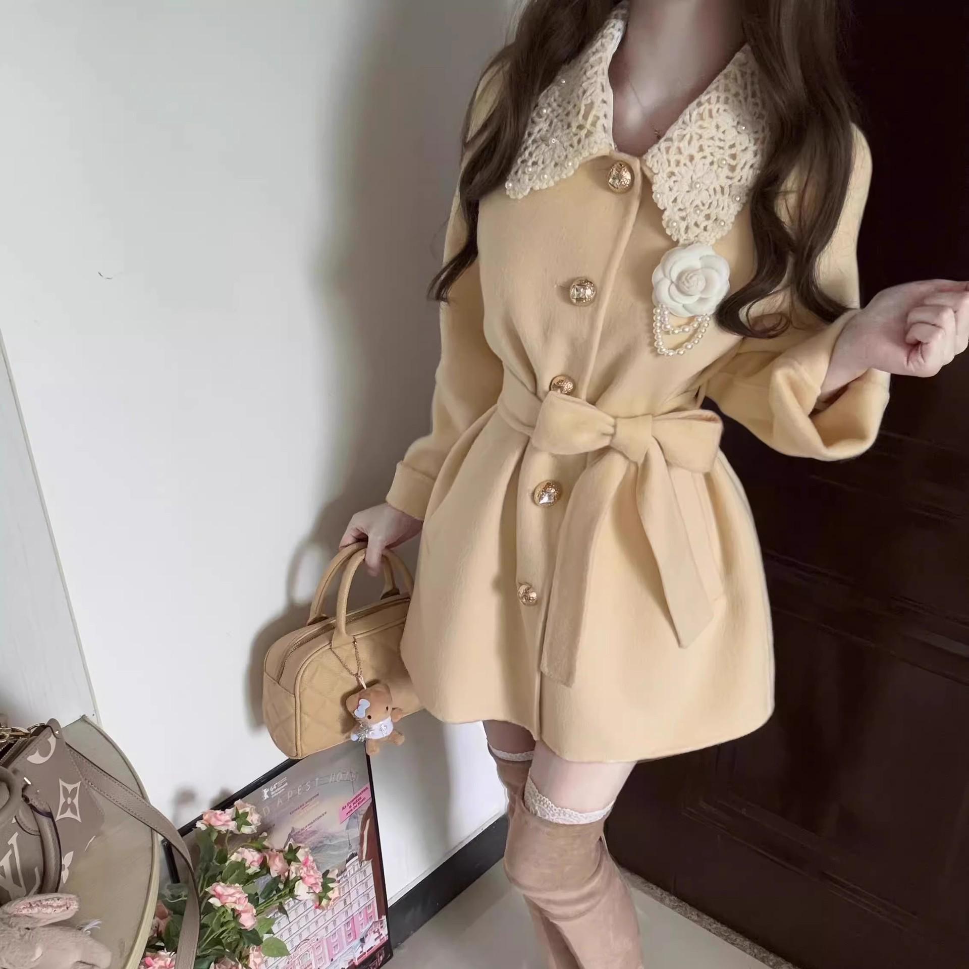 Korean Style Woolen Coat for Women - Elegant Autumn/Winter Design with High-End Feel Large жёлтый
Korean Style Woolen Coat for Women - Elegant Autumn/Winter Design with High-End Feel Large жёлтый