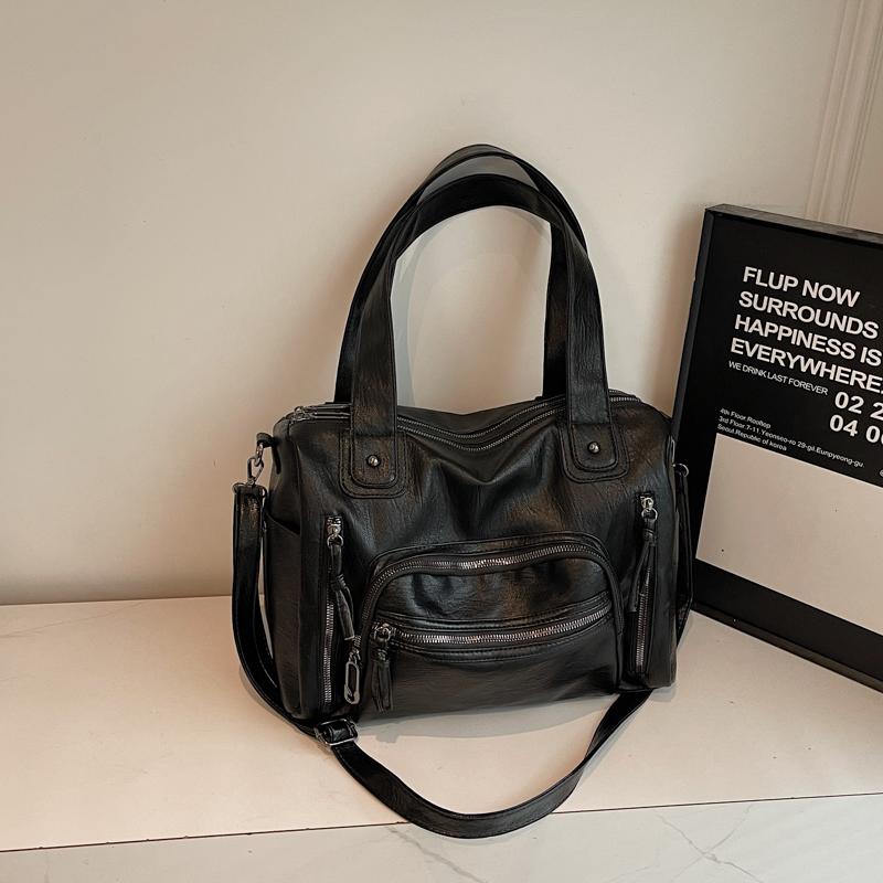 Soft Interior Compartment Shoulder Bag for Women 2025 Luxury Designer Handbags Travel Tote Big Capacity Pu Leather Messenger Bag 50cm)) чорний
Soft Interior Compartment Shoulder Bag for Women 2025 Luxury Designer Handbags Travel Tote Big Capacity Pu Leather Messenger Bag 50cm)) чорний