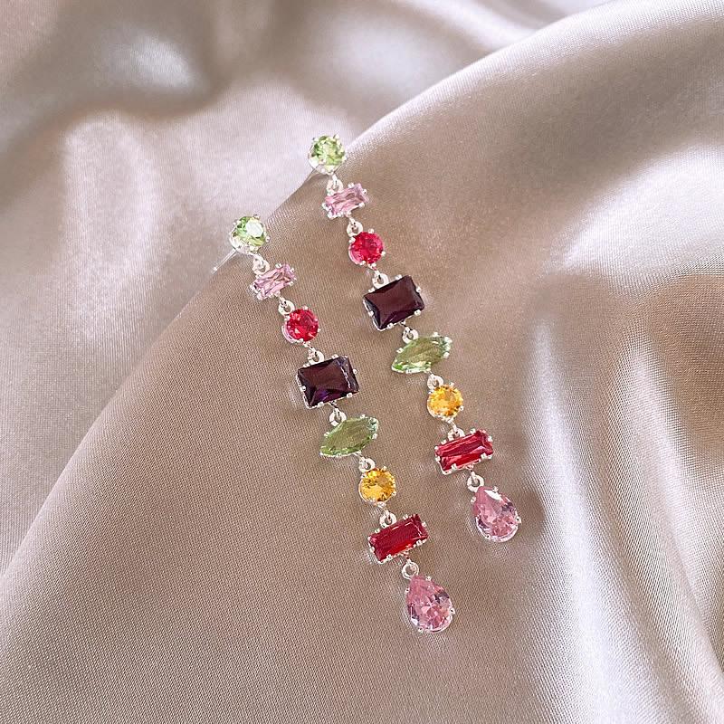 Silver needle zircon irregular color square fringed earrings light luxury high-end earrings niche sweet and exquisite earrings
Silver needle zircon irregular color square fringed earrings light luxury high-end earrings niche sweet and exquisite earrings