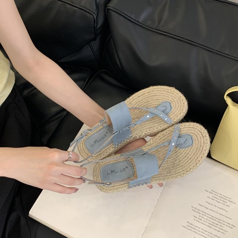 Sole sandals women s summer outer wear rivet toe sandals women s outer wear 2025 new vacation beach shoes 40 світло-синій колір
Sole sandals women s summer outer wear rivet toe sandals women s outer wear 2025 new vacation beach shoes 40 світло-синій колір