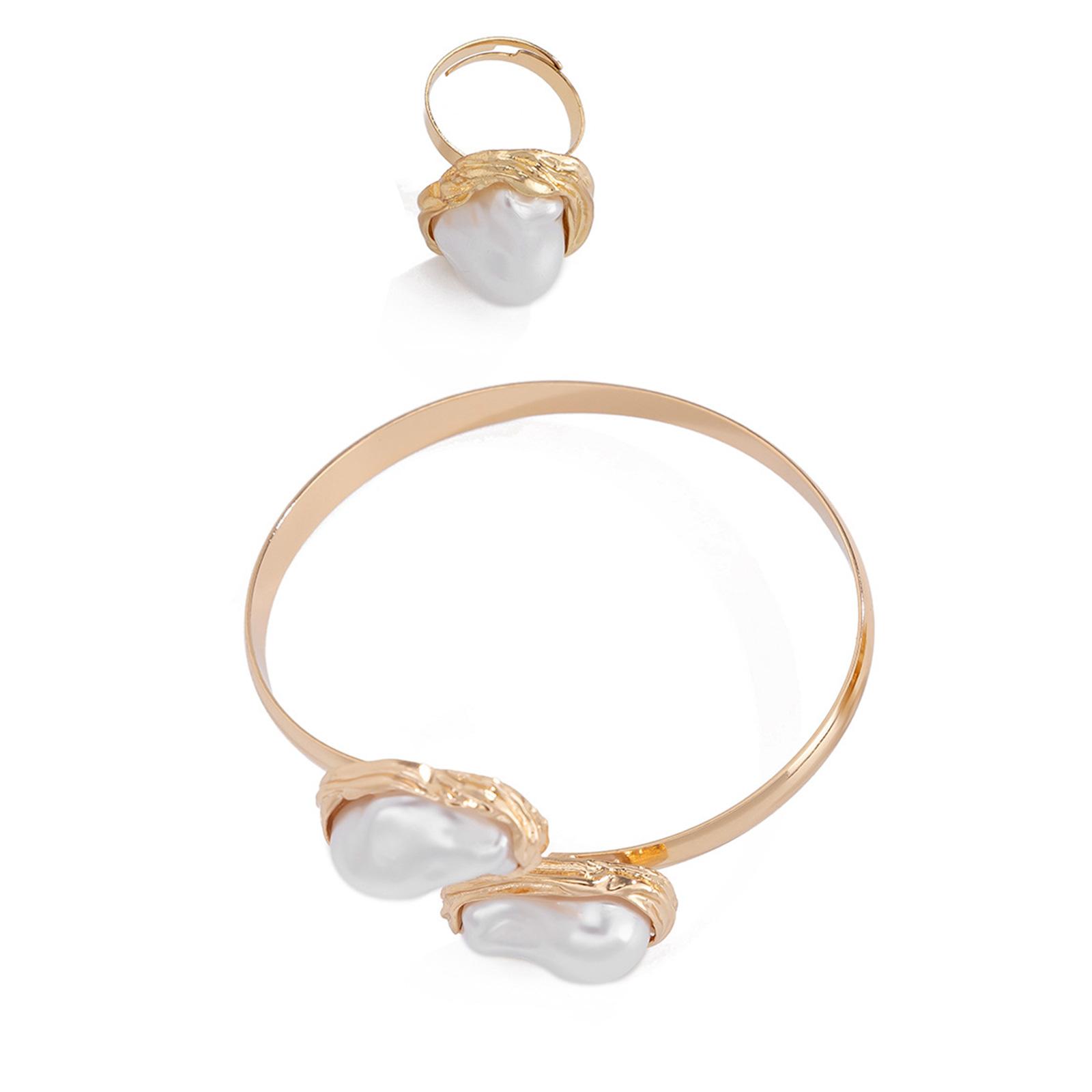 Fashionable Irregular Imitation Pearls Rings and Bracelet In French Baroque Designs Jewelry Accessory for Ladies золотой
Fashionable Irregular Imitation Pearls Rings and Bracelet In French Baroque Designs Jewelry Accessory for Ladies золотой