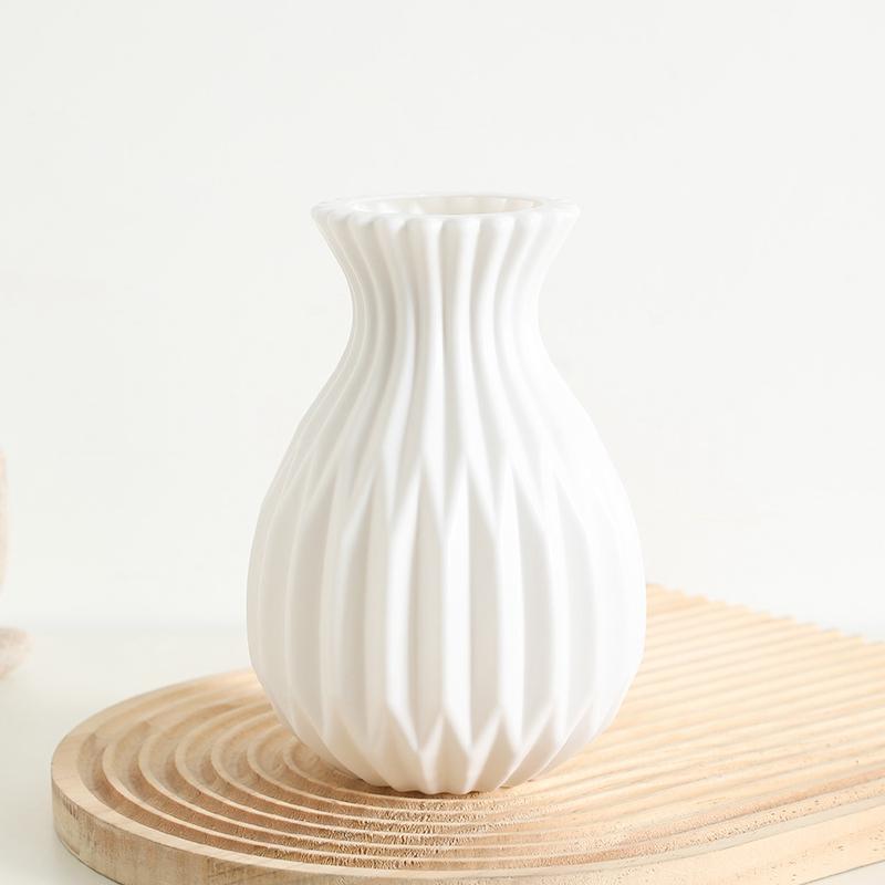 1Pcs Plastic Vase for Home Room Decor White Flower Pot Plants Vase Wedding Decoration Dining Table Bedroom Flower Arrangement
1Pcs Plastic Vase for Home Room Decor White Flower Pot Plants Vase Wedding Decoration Dining Table Bedroom Flower Arrangement