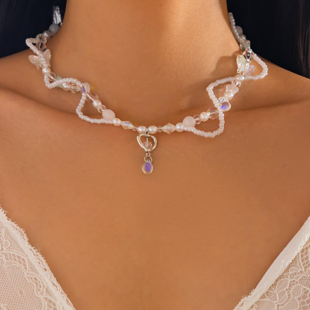 Sweet and fresh rice beads beaded necklace simple versatile heart butterfly fringed collarbone chain female
Sweet and fresh rice beads beaded necklace simple versatile heart butterfly fringed collarbone chain female