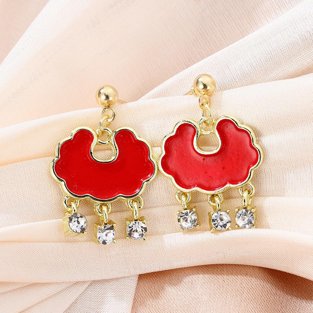 Diamond Drip Oil Red Blessing Pearl Stud Earrings, New Year Chinese Style Festive Gourd Fashion Earrings
Diamond Drip Oil Red Blessing Pearl Stud Earrings, New Year Chinese Style Festive Gourd Fashion Earrings