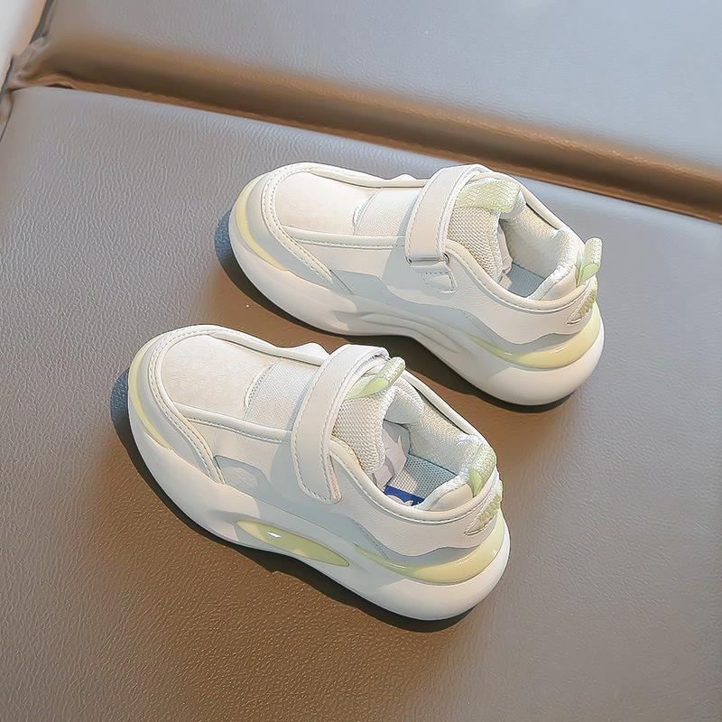 New girls shoes autumn children s sports shoes medium and large children s Velcro board shoes girls lightweight running shoes 31 yards/19.0cm
New girls shoes autumn children s sports shoes medium and large children s Velcro board shoes girls lightweight running shoes 31 yards/19.0cm