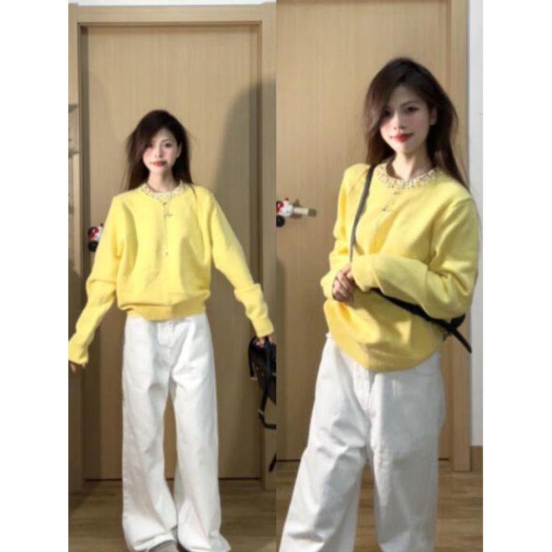 Miu Neckline Diamond-Embedded Yellow Soft Glutinous Pullover Knitwear Tops Female Autumn Stylish Loose-Fitting Comfortable Sweater Winter Yellow L(Suggested 52.50 kg-57.50 kg)
Miu Neckline Diamond-Embedded Yellow Soft Glutinous Pullover Knitwear Tops Female Autumn Stylish Loose-Fitting Comfortable Sweater Winter Yellow L(Suggested 52.50 kg-57.50 kg)