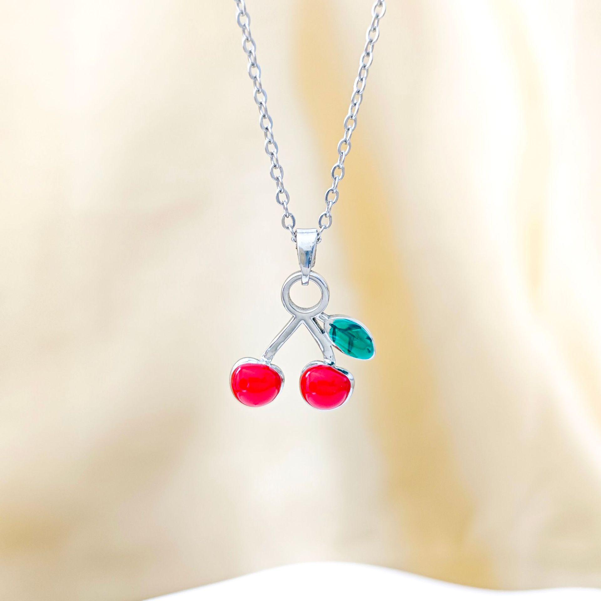 Exquisite Red Cherry Pendant Necklace - Women s Luxurious Summer Clavicle Accessory
Exquisite Red Cherry Pendant Necklace - Women s Luxurious Summer Clavicle Accessory