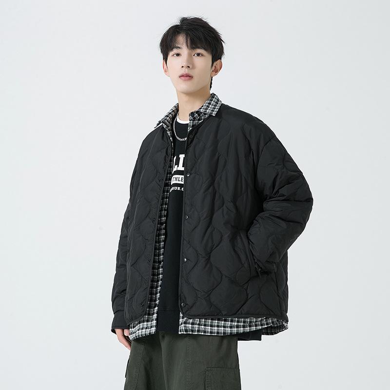 Мужской зимний пуховик новый флисовый трендовый стеганый лацкан универсальные мужские и женские парные куртки M
Мужской зимний пуховик новый флисовый трендовый стеганый лацкан универсальные мужские и женские парные куртки M