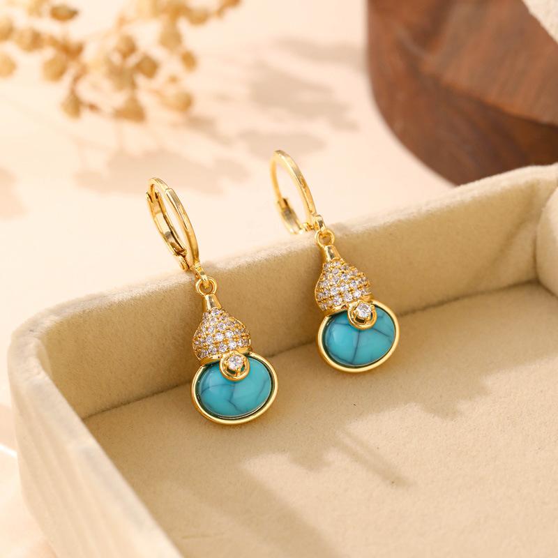 Turquoise Gourd Choker Necklace Micro Set with Zirconia, Unique Exquisite Versatile Pendant 18K
Turquoise Gourd Choker Necklace Micro Set with Zirconia, Unique Exquisite Versatile Pendant 18K