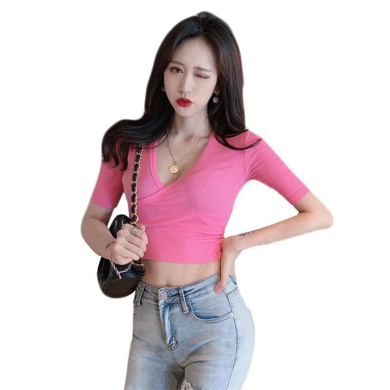 Короткая однотонная универсальная футболка с V-образным вырезом и короткими рукавами. Рубашка с короткими рукавами. One Size ярко-розовый
Короткая однотонная универсальная футболка с V-образным вырезом и короткими рукавами. Рубашка с короткими рукавами. One Size ярко-розовый