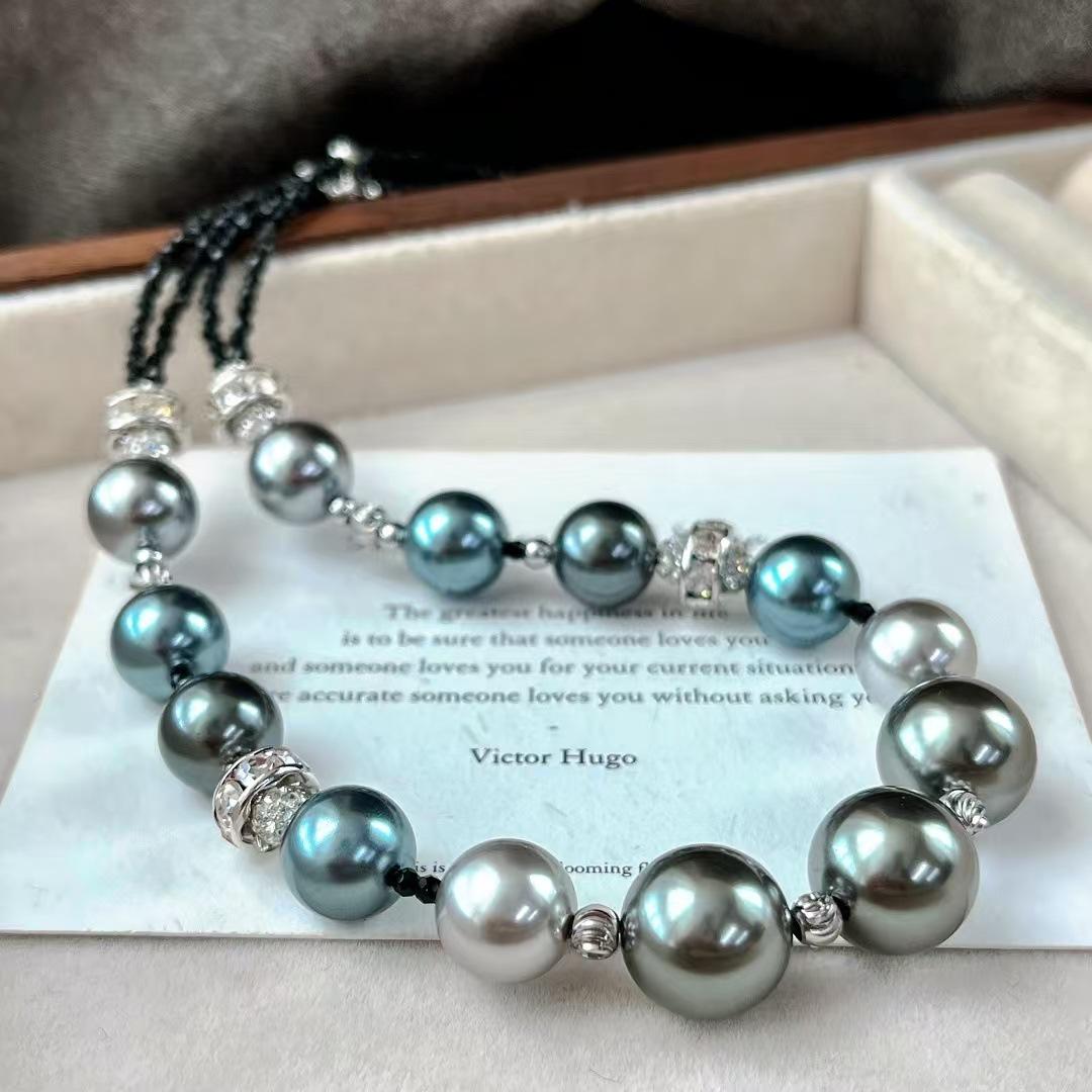 Vintage Morandi Color Tahitian Highlight Faux Crystal Pearl Necklace Collarbone Chain Sweater Chain
Vintage Morandi Color Tahitian Highlight Faux Crystal Pearl Necklace Collarbone Chain Sweater Chain