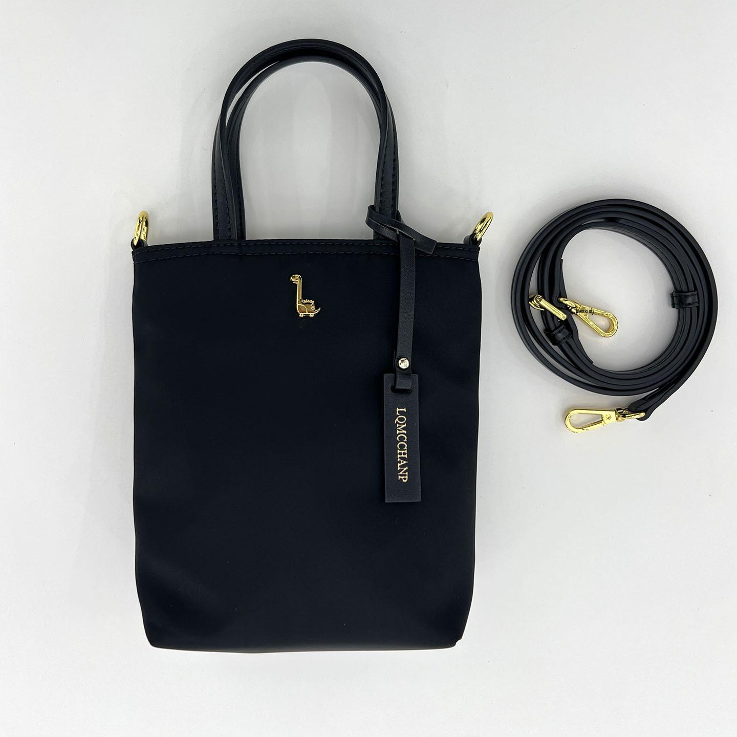 Women s Korean Style Nylon Waterproof Crossbody Shoulder Bag - Fashionable, Lightweight, Multi-use Mini Handbag 19*18*7CM чорний
Women s Korean Style Nylon Waterproof Crossbody Shoulder Bag - Fashionable, Lightweight, Multi-use Mini Handbag 19*18*7CM чорний