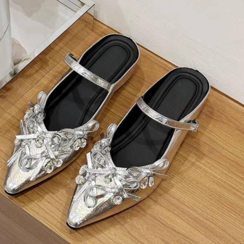 Baotou Slippers Women s Fashion Shallow Mouth Crystal Butterfly Knot Soft Sole Anti-slip Wear-resistant Low Heel Shoes 40 срібний
Baotou Slippers Women s Fashion Shallow Mouth Crystal Butterfly Knot Soft Sole Anti-slip Wear-resistant Low Heel Shoes 40 срібний