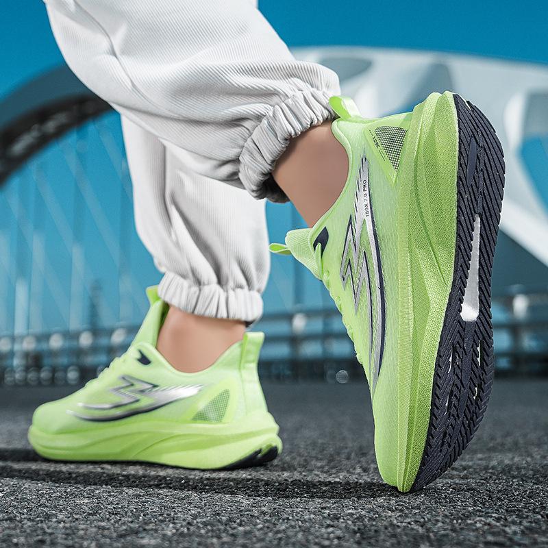 New breathable soft-soled casual sports shoes outdoor running comfortable non-slip wear-resistant shock-absorbing versatile high-elastic running shoes 43 срібні зелений колір
New breathable soft-soled casual sports shoes outdoor running comfortable non-slip wear-resistant shock-absorbing versatile high-elastic running shoes 43 срібні зелений колір