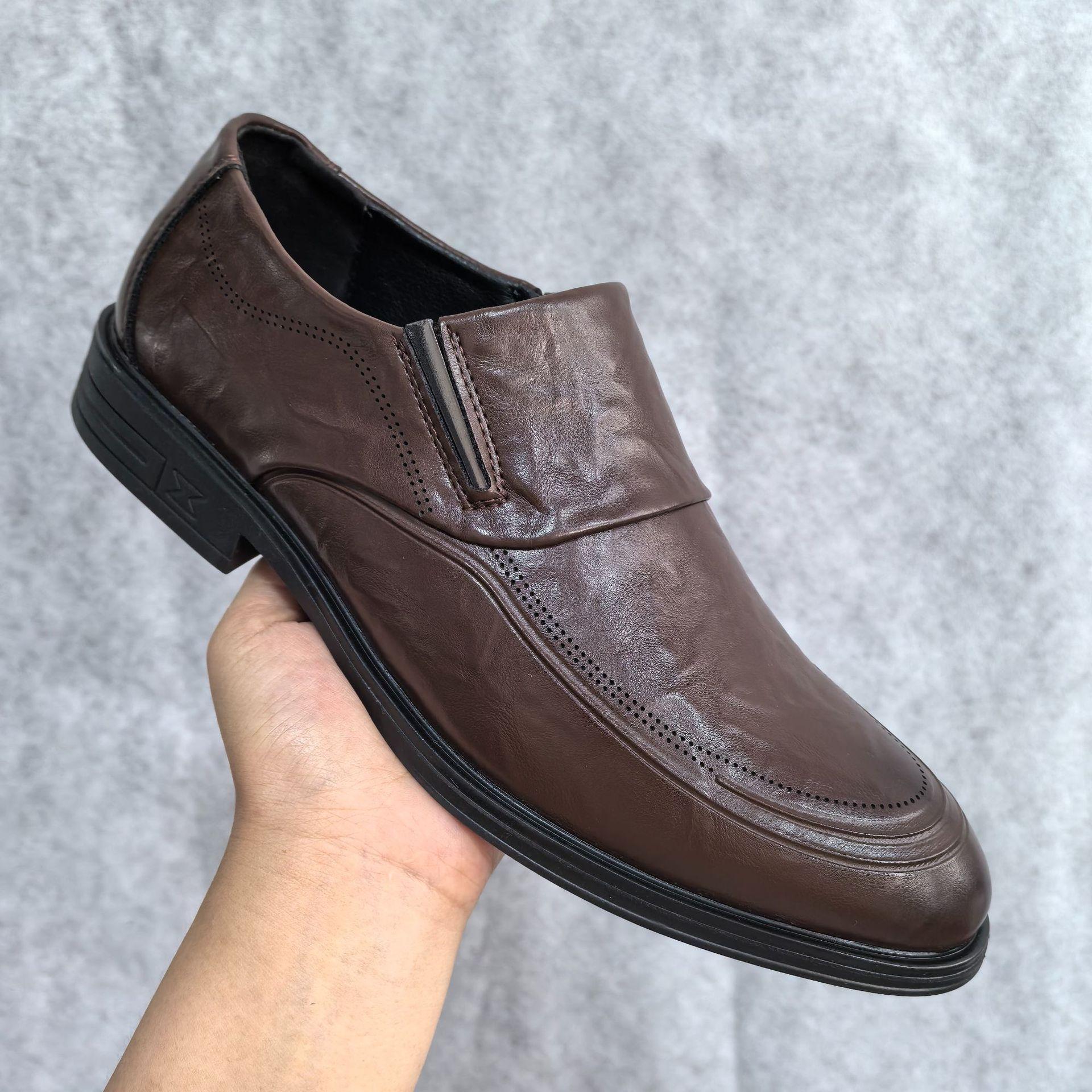 Autumn new men s cowhide trend leather shoes men s business dress casual leather shoes classic shoes men s fashion 46
Autumn new men s cowhide trend leather shoes men s business dress casual leather shoes classic shoes men s fashion 46