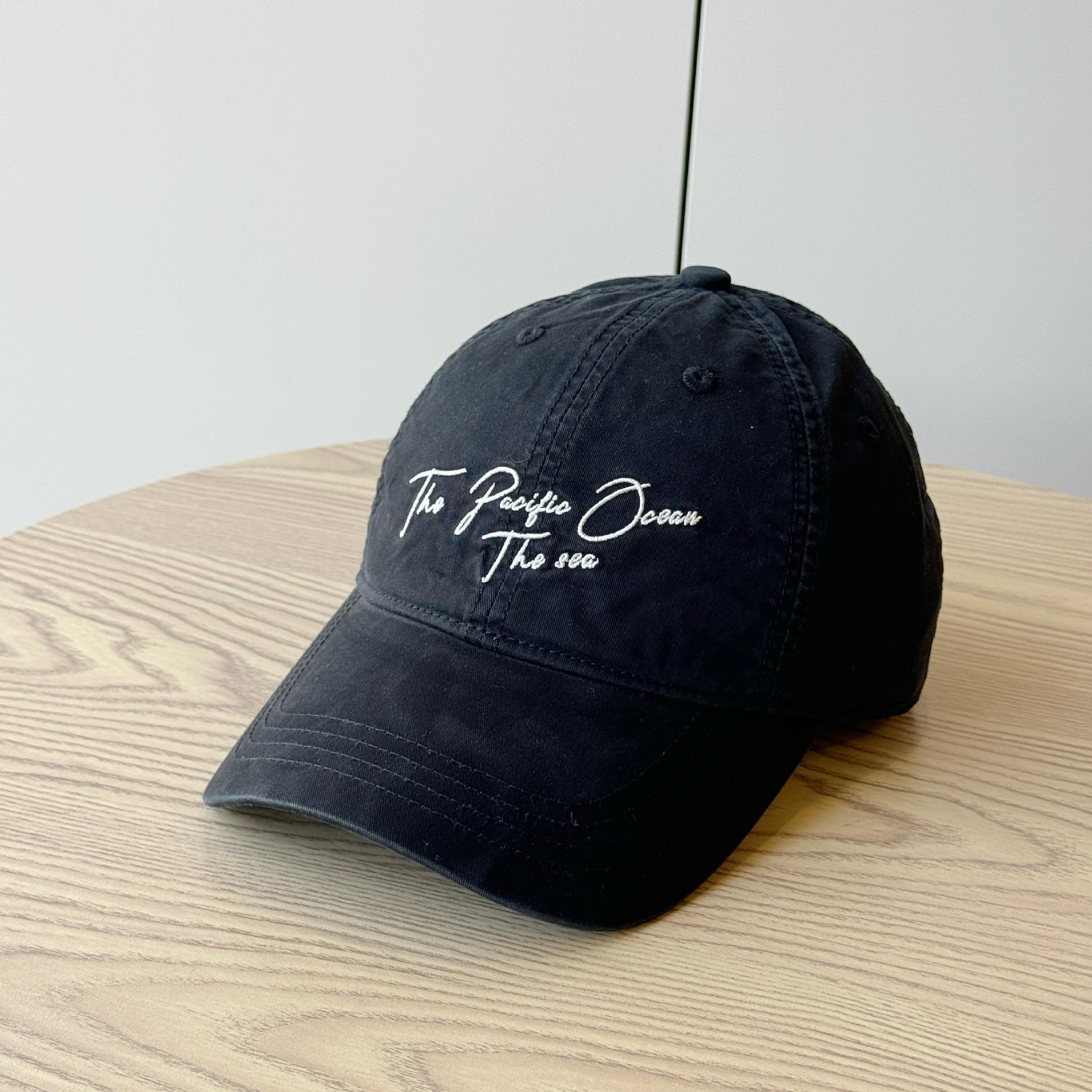 New soft-top spring and summer women s letter-embroidered baseball cap that makes the face look smaller, casual and simple duckbill cap for men, Adult54-60Adjustable чёрный
New soft-top spring and summer women s letter-embroidered baseball cap that makes the face look smaller, casual and simple duckbill cap for men, Adult54-60Adjustable чёрный