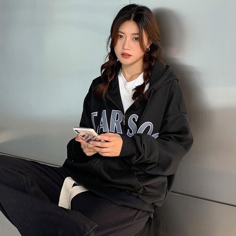 Women s Oversized Embroidered Sweatshirt Jacket - Trendy BF Style with Velvet for Autumn/Winter M
Women s Oversized Embroidered Sweatshirt Jacket - Trendy BF Style with Velvet for Autumn/Winter M