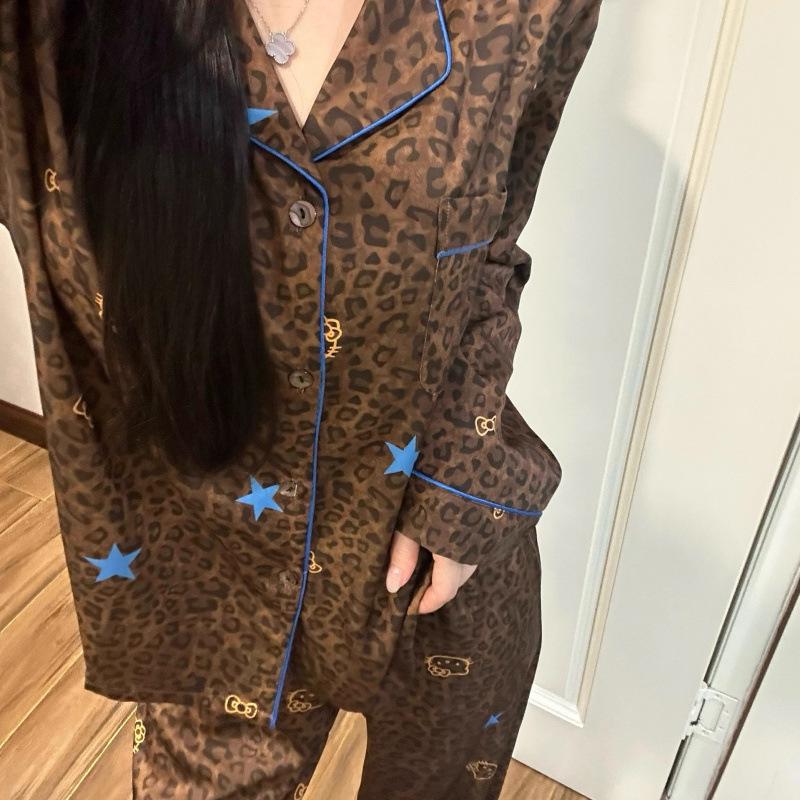 Women s Coffee Color Leopard Print Ice Silk Pajama Set - Long Sleeve Top & Pants, Korean Style, Light Luxury. M
Women s Coffee Color Leopard Print Ice Silk Pajama Set - Long Sleeve Top & Pants, Korean Style, Light Luxury. M