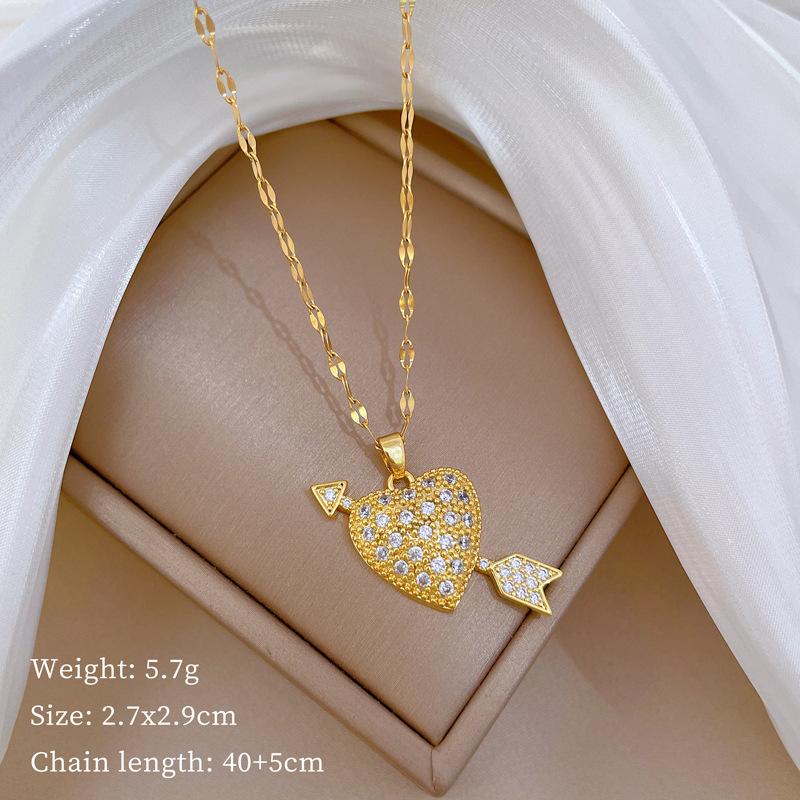 Love Arrow Through The Heart Light Luxury Temperament Gorgeous Full Diamond Necklace Female Versatile Collarbone Chain Titanium Steel Chain
Love Arrow Through The Heart Light Luxury Temperament Gorgeous Full Diamond Necklace Female Versatile Collarbone Chain Titanium Steel Chain