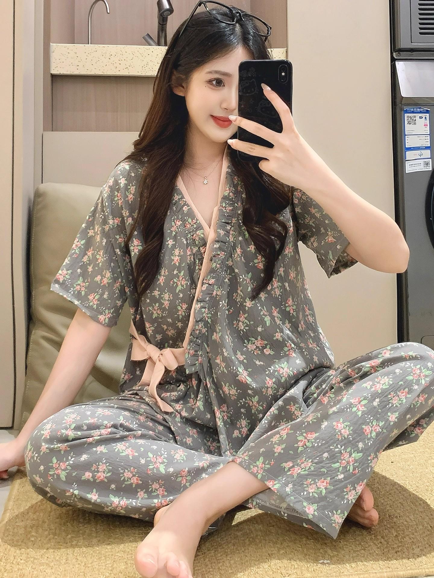 Women s Summer Pajama Set: Cloud Cotton Cardigan with Oblique Lapel, Short Sleeves, and Long Pants in Chinese Style XL-2XL
Women s Summer Pajama Set: Cloud Cotton Cardigan with Oblique Lapel, Short Sleeves, and Long Pants in Chinese Style XL-2XL