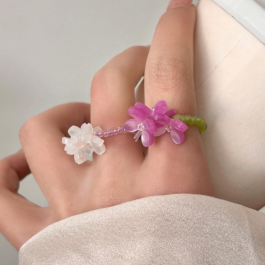Rice bead glass bead flower beaded ring summer small fresh sweet fashion versatile ring niche simple jewelry
Rice bead glass bead flower beaded ring summer small fresh sweet fashion versatile ring niche simple jewelry