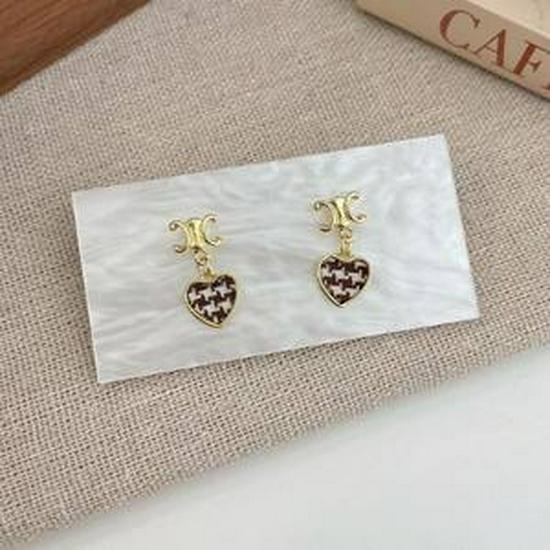 Elegant Houndstooth Maillard Bow Earrings with Silver Needle
Elegant Houndstooth Maillard Bow Earrings with Silver Needle