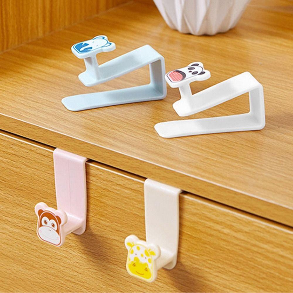 2Pcs Cute Garbage Bag Hook Nail-Free Bag Storage Rack Convenient Cabinet Door Card Clip for Home
2Pcs Cute Garbage Bag Hook Nail-Free Bag Storage Rack Convenient Cabinet Door Card Clip for Home