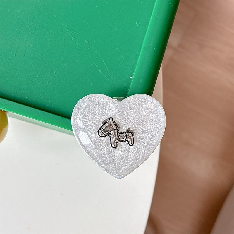 Little Horse Heart Glitter Magnetic Phone Holder - Korean Style Telescopic Ring
Little Horse Heart Glitter Magnetic Phone Holder - Korean Style Telescopic Ring
